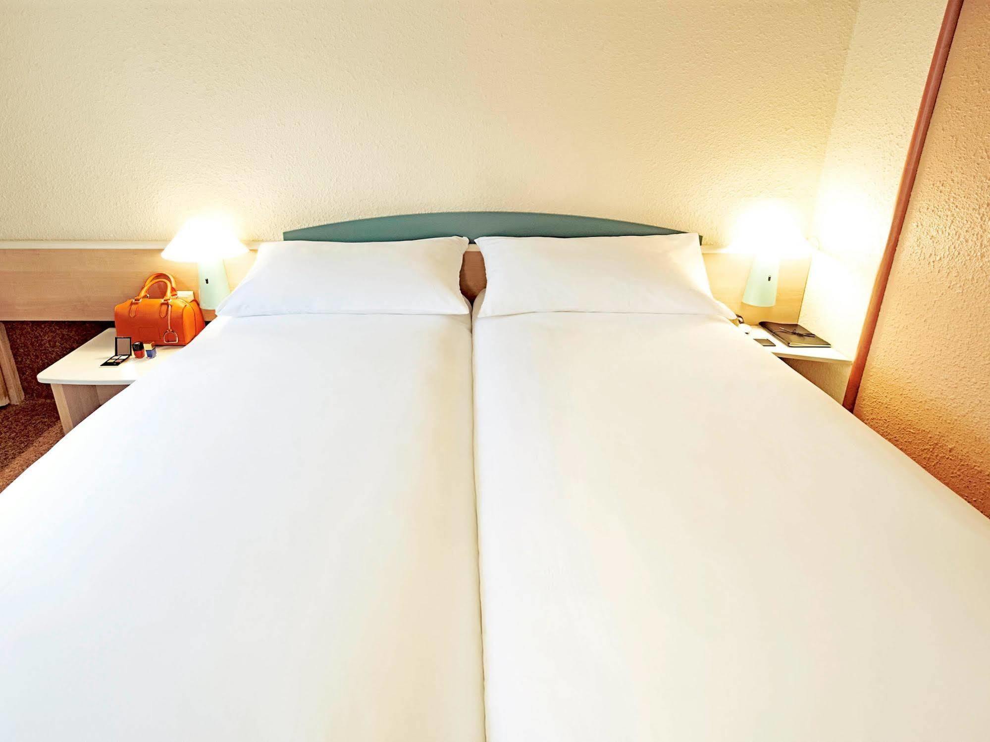 فندق Ibis Manosque Cadarache المظهر الخارجي الصورة